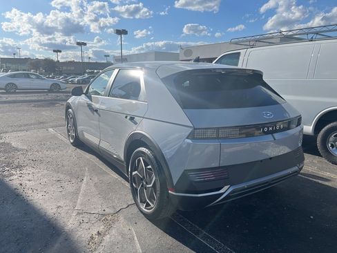 Used 2024 Hyundai Ioniq 5 SEL image 5