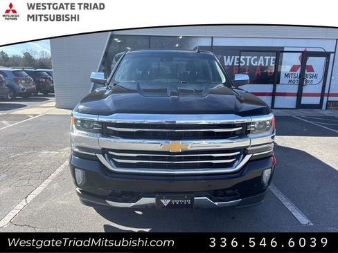 Used 2018 Chevrolet Silverado 1500 High Country image 2