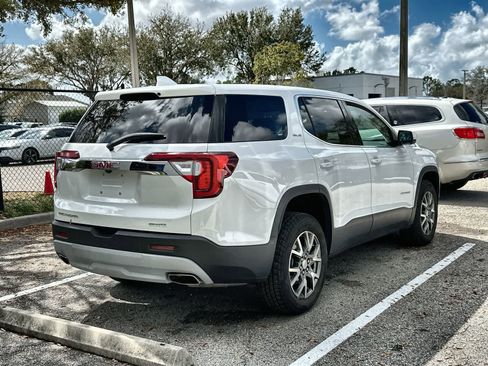 Used 2023 GMC Acadia SLE image 8