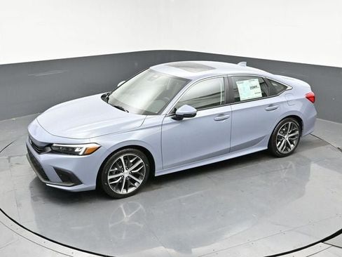 Used 2024 Honda Civic Touring image 28