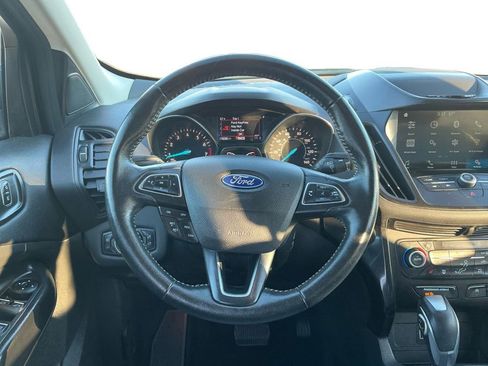 Used 2019 Ford Escape SE image 18