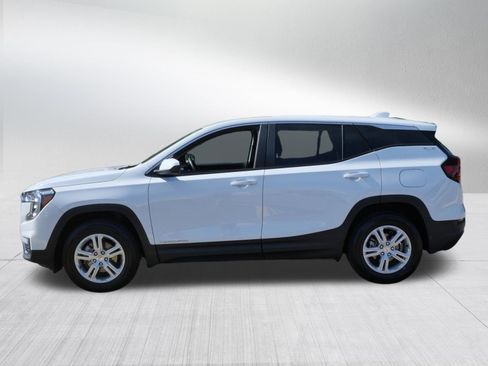 Used 2024 GMC Terrain SLE AWD/4WD image 4