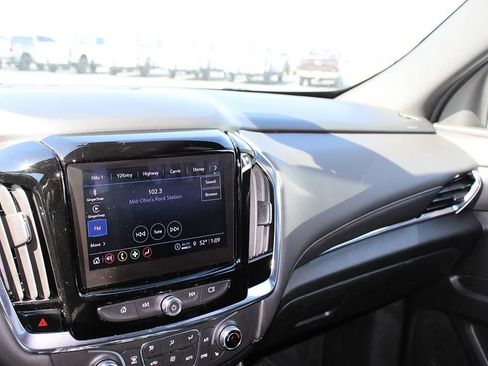 Used 2023 Chevrolet Traverse LT AWD/4WD image 16