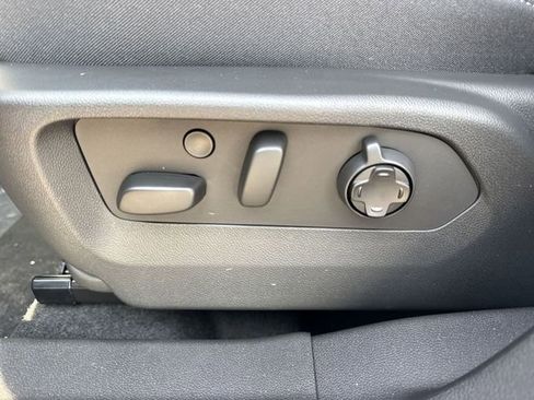 New 2026 Buick Envision Avenir image 12