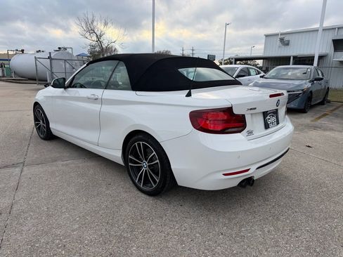 Used 2020 BMW 230i xDrive Convertible image 3