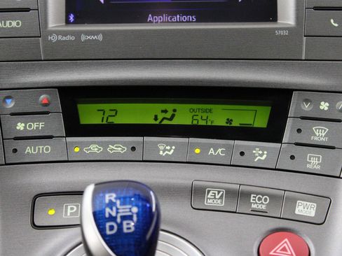 Used 2015 Toyota Prius Three image 24