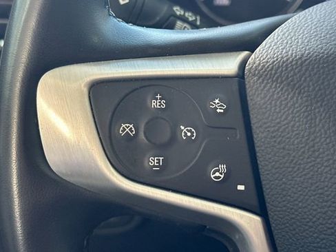 Used 2024 GMC Terrain SLT image 27