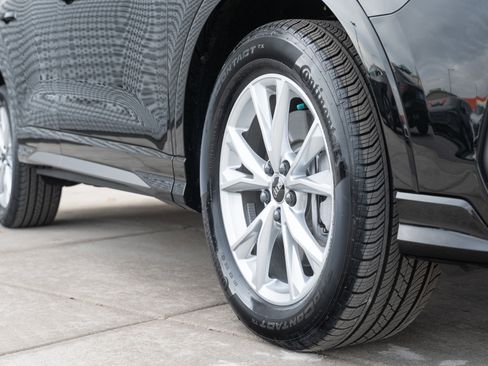 Certified 2025 Audi Q3 2.0T Premium w/ Convenience Package image 30