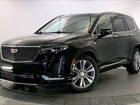 Used 2023 Cadillac XT6 Premium Luxury w/ Technology Package AWD/4WD image 11
