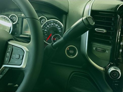 New 2026 RAM 2500 Big Horn AWD/4WD image 12