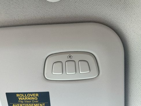 Used 2021 Ford Escape Titanium image 31