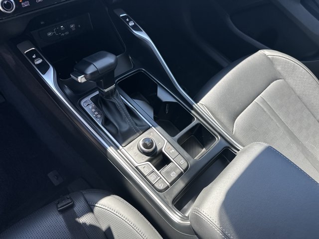 Certified 2025 Kia Sorento EX w/ Panoramic Sunroof Package AWD/4WD image 14