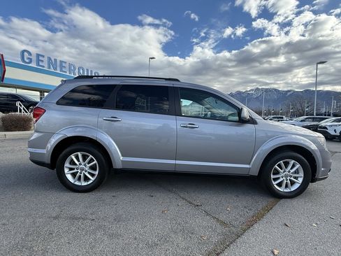 Used 2015 Dodge Journey SXT w/ Flexible Seating Group image 8