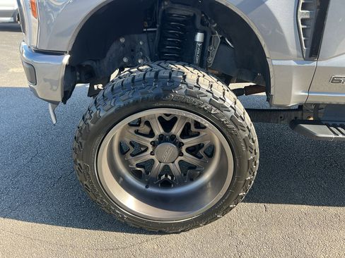 Used 2023 Ford F250 Lariat w/ Lariat Ultimate Package image 10