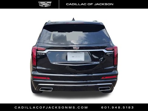 Certified 2025 Cadillac XT6 Luxury FWD image 6