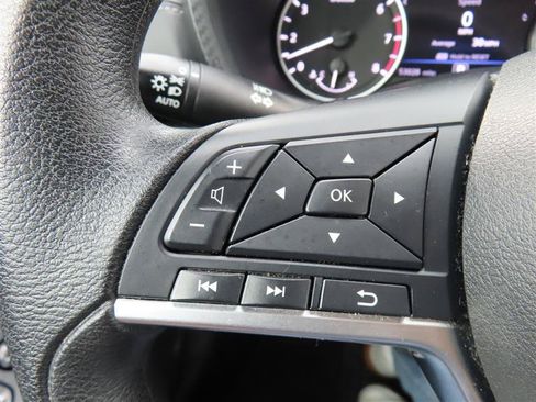 Used 2025 Nissan Sentra SV FWD image 21