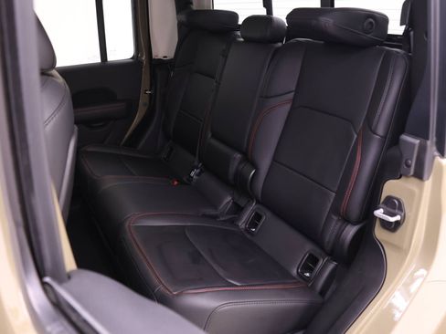 Used 2025 Jeep Gladiator Rubicon w/ Safety Group image 10