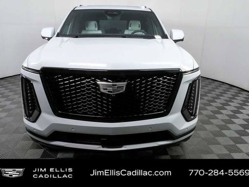 Used 2026 Cadillac Escalade ESV Platinum Sport w/ LPO, ONYX Package AWD/4WD image 36