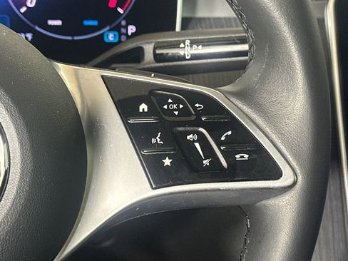 Used 2025 Mercedes-Benz C 300 Sedan image 28