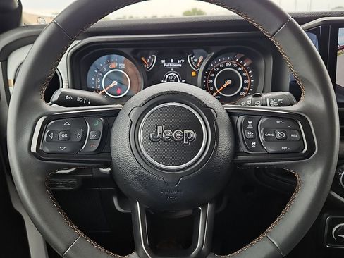 Used 2024 Jeep Wrangler Unlimited Sport AWD/4WD image 30