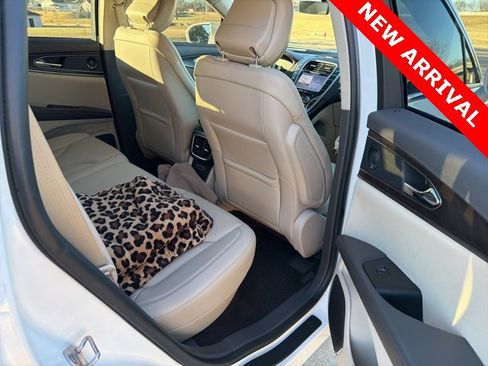 Used 2020 Lincoln Nautilus Reserve w/ Equipment Group 201A image 11