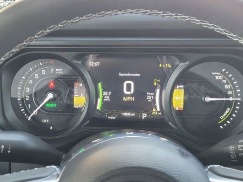 Certified 2025 Jeep Wrangler Unlimited Sahara w/ Safety Group image 8