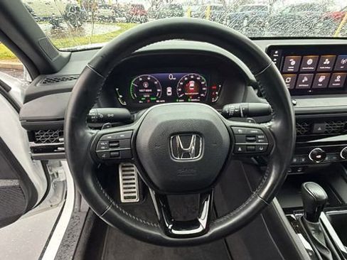 Used 2023 Honda Accord Sport image 25