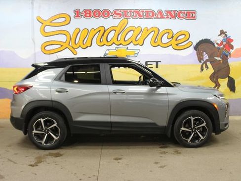 Used 2023 Chevrolet TrailBlazer RS w/ Sun and Liftgate Package AWD/4WD image 1