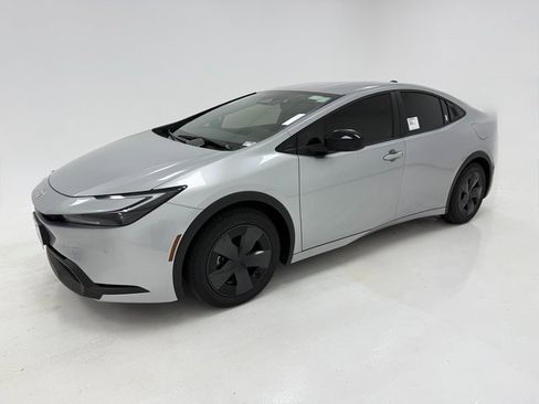 New 2026 Toyota Prius LE image 5