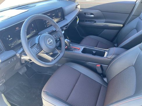 New 2026 Nissan Kicks SR w/ Cold Weather Package image 19