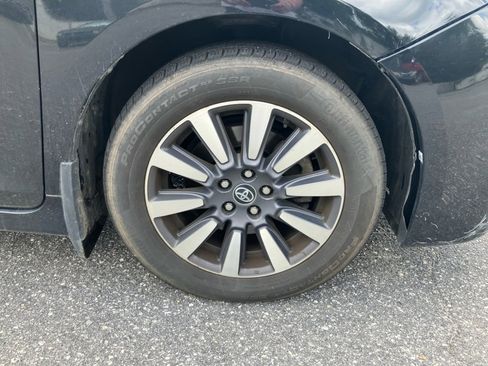 Used 2020 Toyota Sienna Limited Premium AWD/4WD image 26