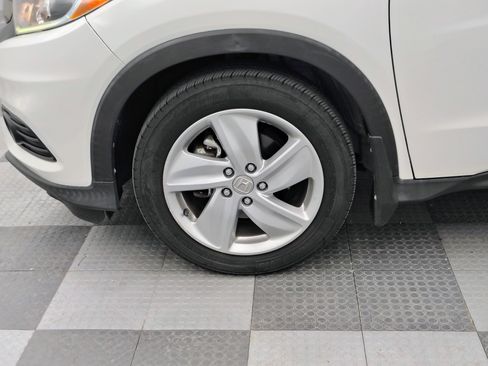 Used 2019 Honda HR-V EX image 8