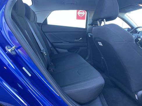 Used 2021 Hyundai Elantra SEL image 23