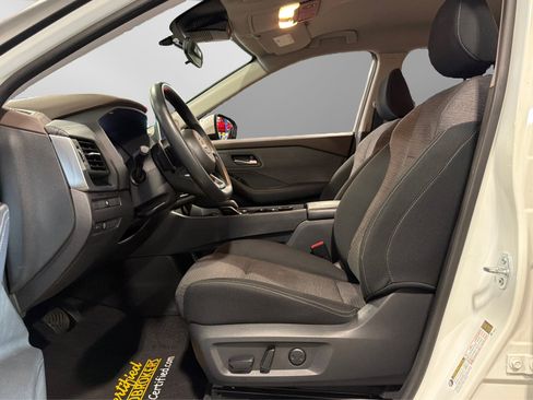 Used 2023 Nissan Rogue SV AWD/4WD image 17