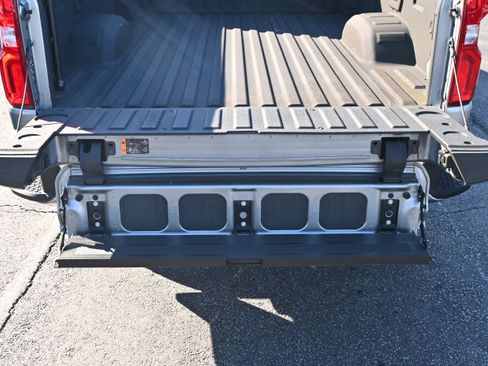 Used 2024 Chevrolet Silverado 2500 LTZ w/ LTZ Convenience Package image 14