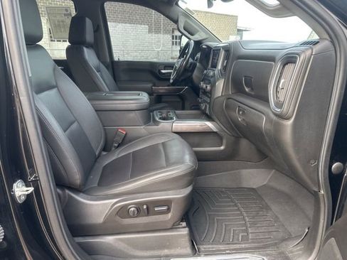 Used 2022 Chevrolet Silverado 2500 LTZ w/ LTZ Plus Package image 13