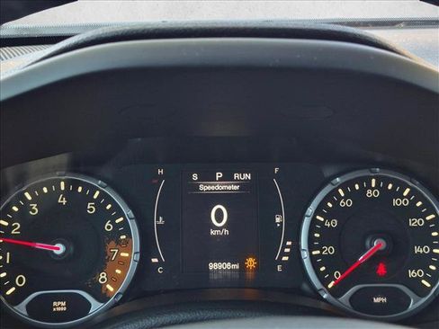 Used 2017 Jeep Renegade Latitude AWD/4WD image 9