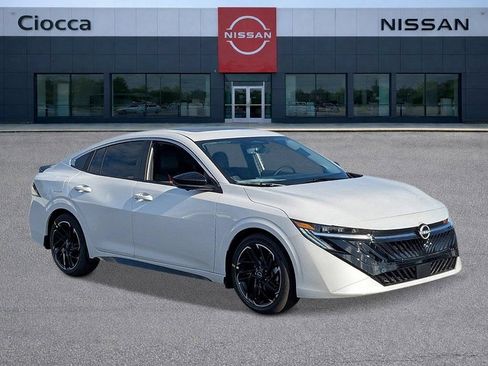 New 2026 Nissan Sentra SR w/ SR Premium Package FWD image 7