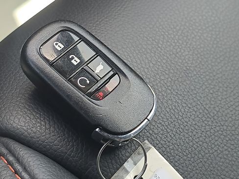 Used 2023 Honda Pilot TrailSport image 27
