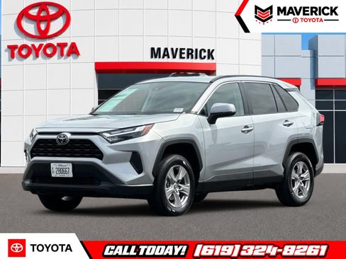 Used 2025 Toyota RAV4 XLE AWD/4WD image 1