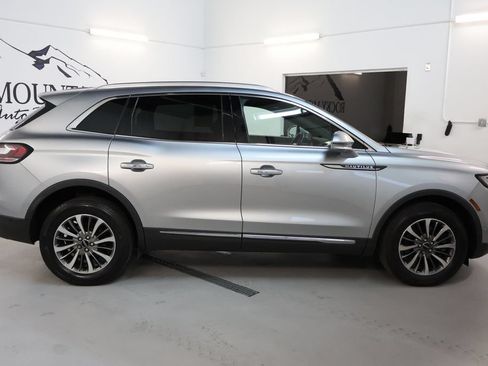 Used 2020 Lincoln Nautilus Reserve AWD/4WD image 8