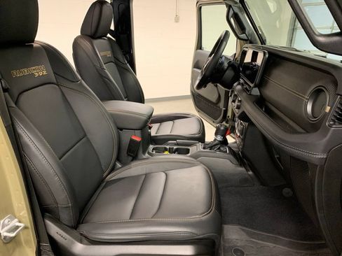 Used 2025 Jeep Wrangler Unlimited Rubicon 392 AWD/4WD image 15