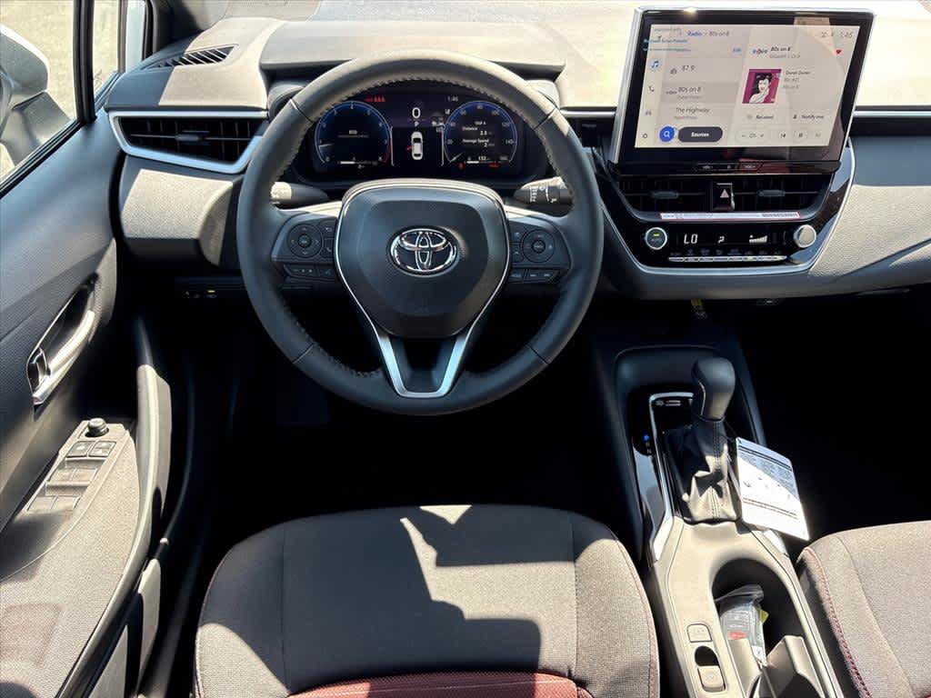 Used 2026 Toyota Corolla SE w/ SE Package FWD image 4