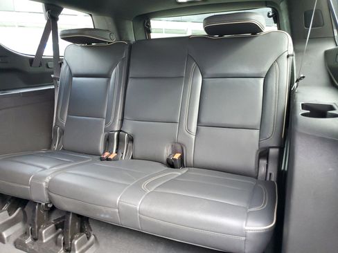 Used 2021 GMC Yukon XL SLT image 15