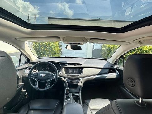 Used 2018 Cadillac XT5 Premium Luxury AWD/4WD image 14