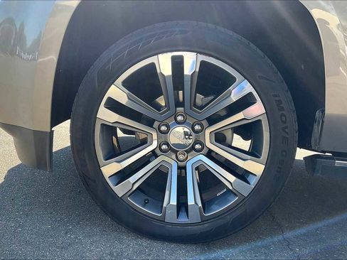 Used 2019 GMC Yukon Denali w/ Denali Ultimate Package image 12