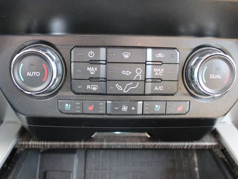 Used 2020 Ford F250 Lariat w/ Lariat Ultimate Package image 21