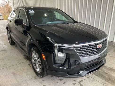 Used 2024 Cadillac XT4 Premium Luxury image 28
