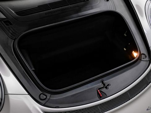 Used 2018 Porsche 911 GT3 w/ Sport Chrono Package image 84