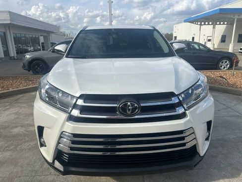 Used 2017 Toyota Highlander Limited image 8